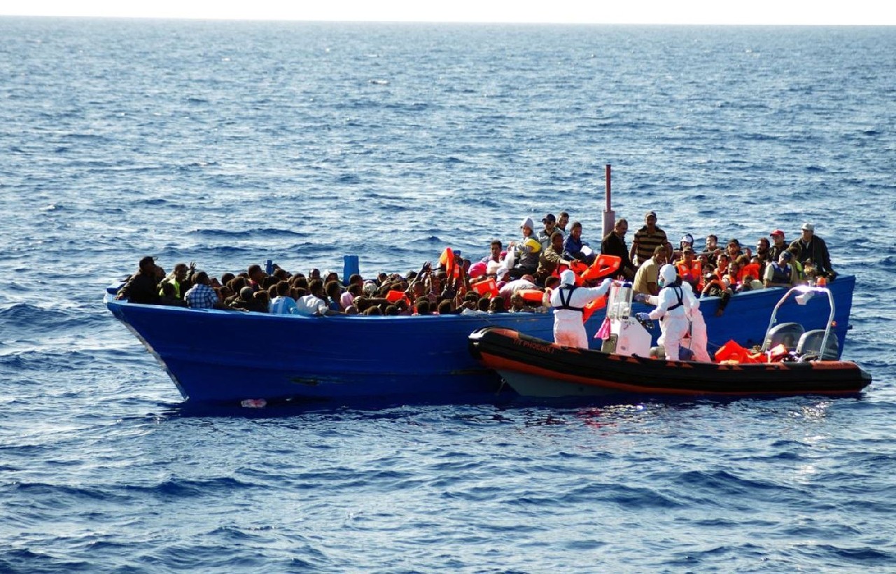 مصرع العشرات من المهاجرين السريين بسواحل اليونان