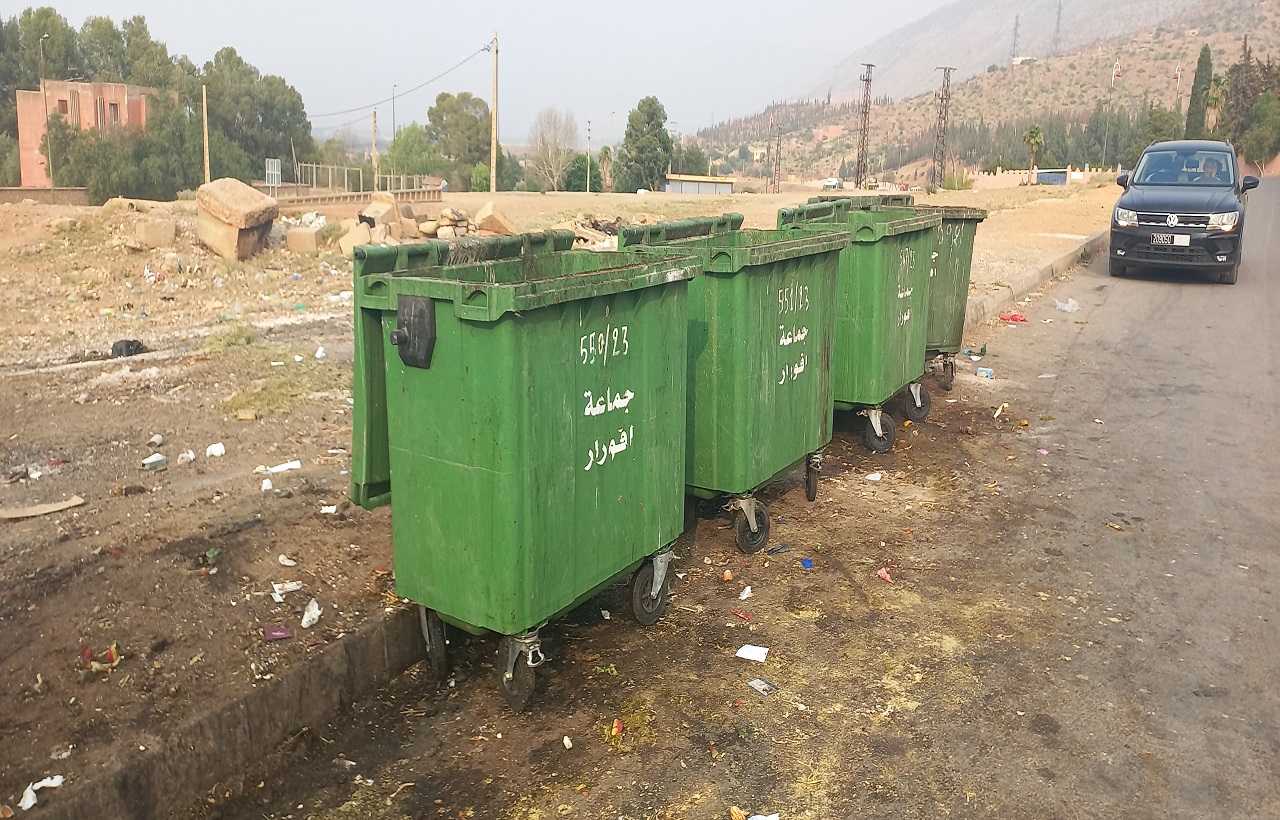 عمال النظافة بأفورار يفلحون في نقل 60 طن من نفايات عيد الأضحى عمال النظافة بأفورار يفلحون في نقل 60 طن من نفايات عيد الأضحى