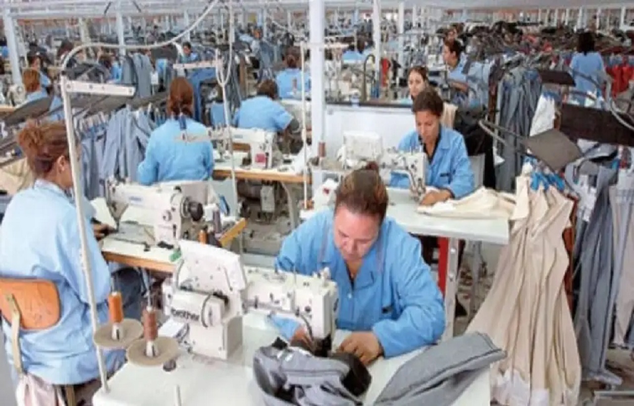 قطاع السيارات يعزز المنحى التصاعدي ورقم الصادرات مرشح لتحطيم الأرقام قطاع السيارات يعزز المنحى التصاعدي ورقم الصادرات مرشح لتحطيم الأرقام