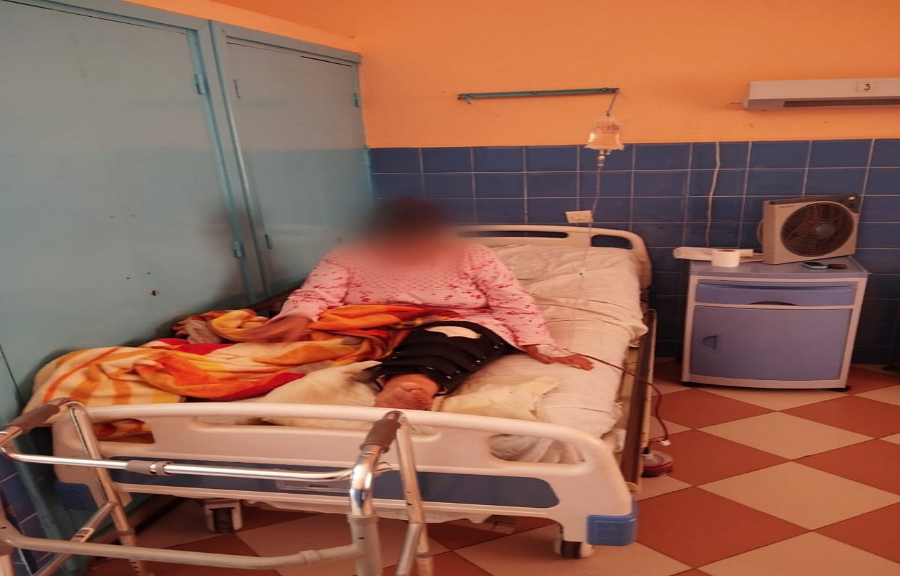 نجاح عملية جراحية لاستبدال كُلِّي لمفصل ركبة مريضة بمفصل اصطناعي بالمستشفى الإقليمي بأزيلال نجاح عملية جراحية لاستبدال كُلِّي لمفصل ركبة مريضة بمفصل اصطناعي بالمستشفى الإقليمي بأزيلال