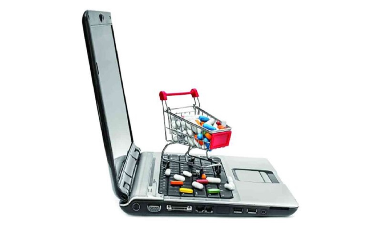 رغم خطورتها على صحة المواطن.. فضاءات افتراضية تتحول إلى صيدليات لبيع وتسويق الأدوية بالمغرب رغم خطورتها على صحة المواطن.. فضاءات افتراضية تتحول إلى صيدليات لبيع وتسويق الأدوية بالمغرب