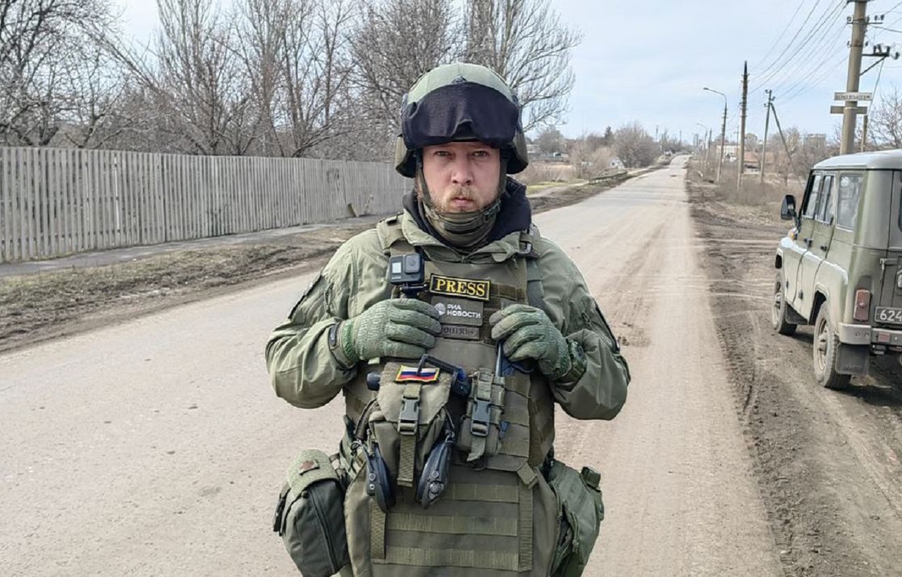 روسيا تتوعد بالرد بعد مقتل أحد صحفييها في أوكرانيا روسيا تتوعد بالرد بعد مقتل أحد صحفييها في أوكرانيا