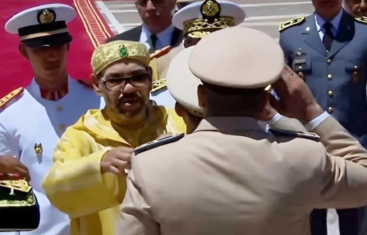بمناسبة عيد العرش.. الملك محمد السادس يتلقى التهاني من أسرة القوات المسلحة الملكية بمناسبة عيد العرش.. الملك محمد السادس يتلقى التهاني من أسرة القوات المسلحة الملكية