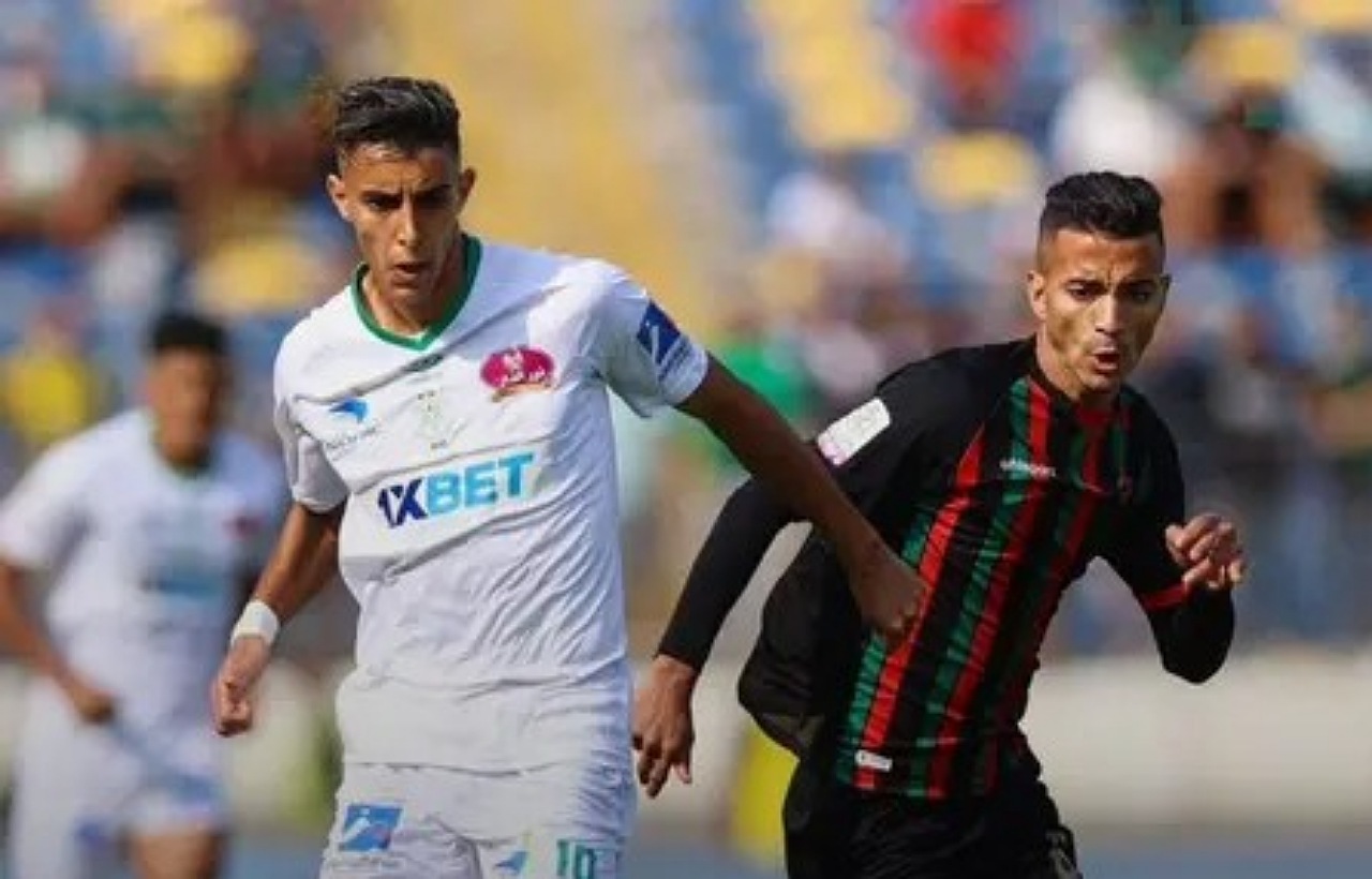 كلاسيكو الرجاء والجيش الملكي ينتهي بالتعادل 2-2