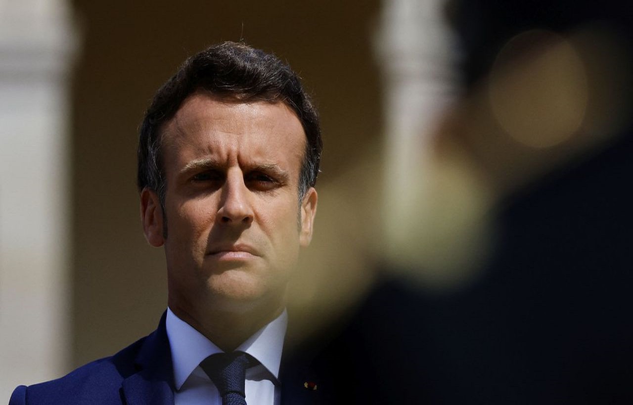 ثلاثة قوانين في واحد لتجريد وحرمان المهاجرين من الجنسية الفرنسية ووثائق الإقامة ثلاثة قوانين في واحد لتجريد وحرمان المهاجرين من الجنسية الفرنسية ووثائق الإقامة