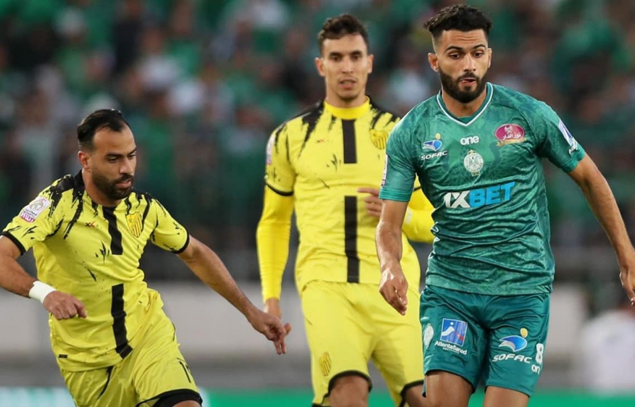 التعادل الإيجابي يحسم مباراتي "الماص" مع الرجاء واتحاد طنجة ضد المولودية التعادل الإيجابي يحسم مباراتي "الماص" مع الرجاء واتحاد طنجة ضد المولودية