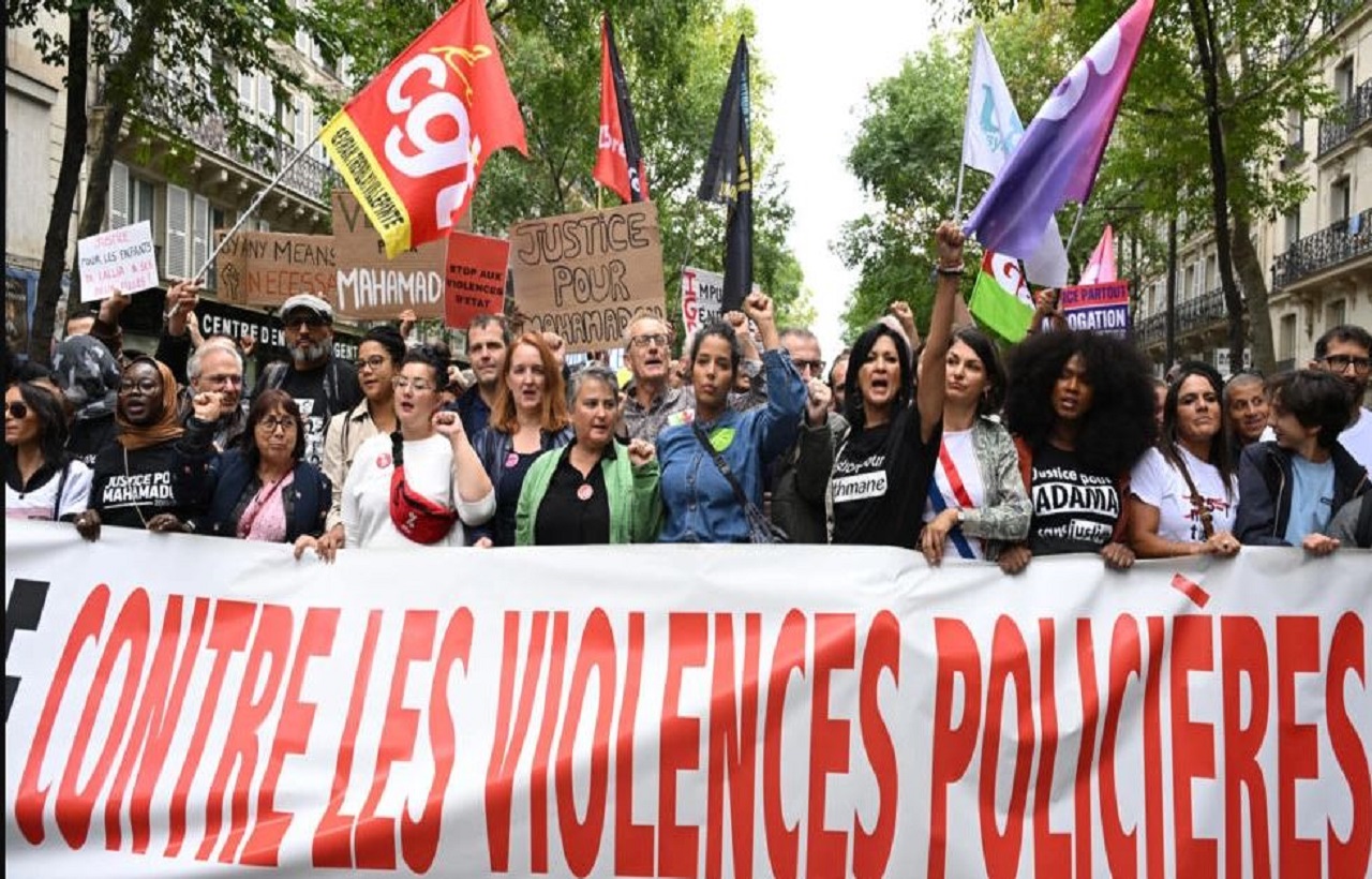 آلاف المتظاهرين يحتجون في فرنسا ضد العنصرية وعنف الشرطة