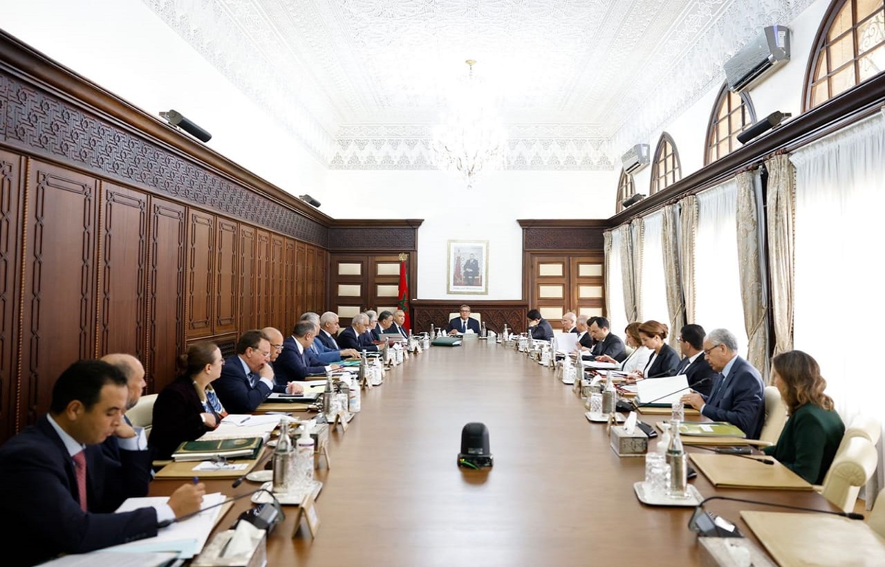 مجلس الحكومة يصادق على عدد من مشاريع المراسيم متعلقة بزلزال الحوز والنظام الأساسي لموظفي قطاع التعليم وأخرى مجلس الحكومة يصادق على عدد من مشاريع المراسيم متعلقة بزلزال الحوز والنظام الأساسي لموظفي قطاع التعليم وأخرى