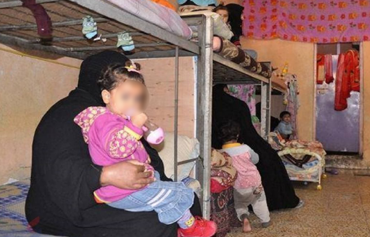 بعد‭ ‬عودة‭ ‬طفلة‭ ‬مغربية‭ ‬من‭ ‬سجون‭ ‬العراق.. متى‭ ‬يأتي‭ ‬الدور‭ ‬لإرجاع‭ ‬261‭ ‬طفلا‭ ‬مغربيا‭ ‬مع‭ ‬أمهاتهم‭ ؟