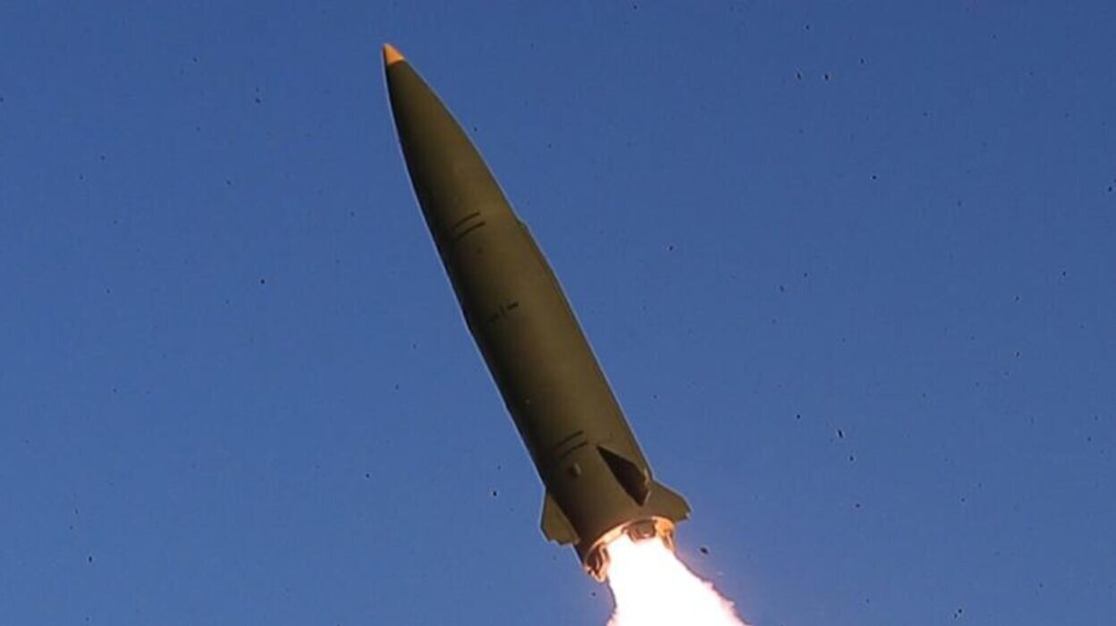 الكيان الإسرائيلي يتهم الحوثيين باستهدافهم لإسرائيل بصاروخ