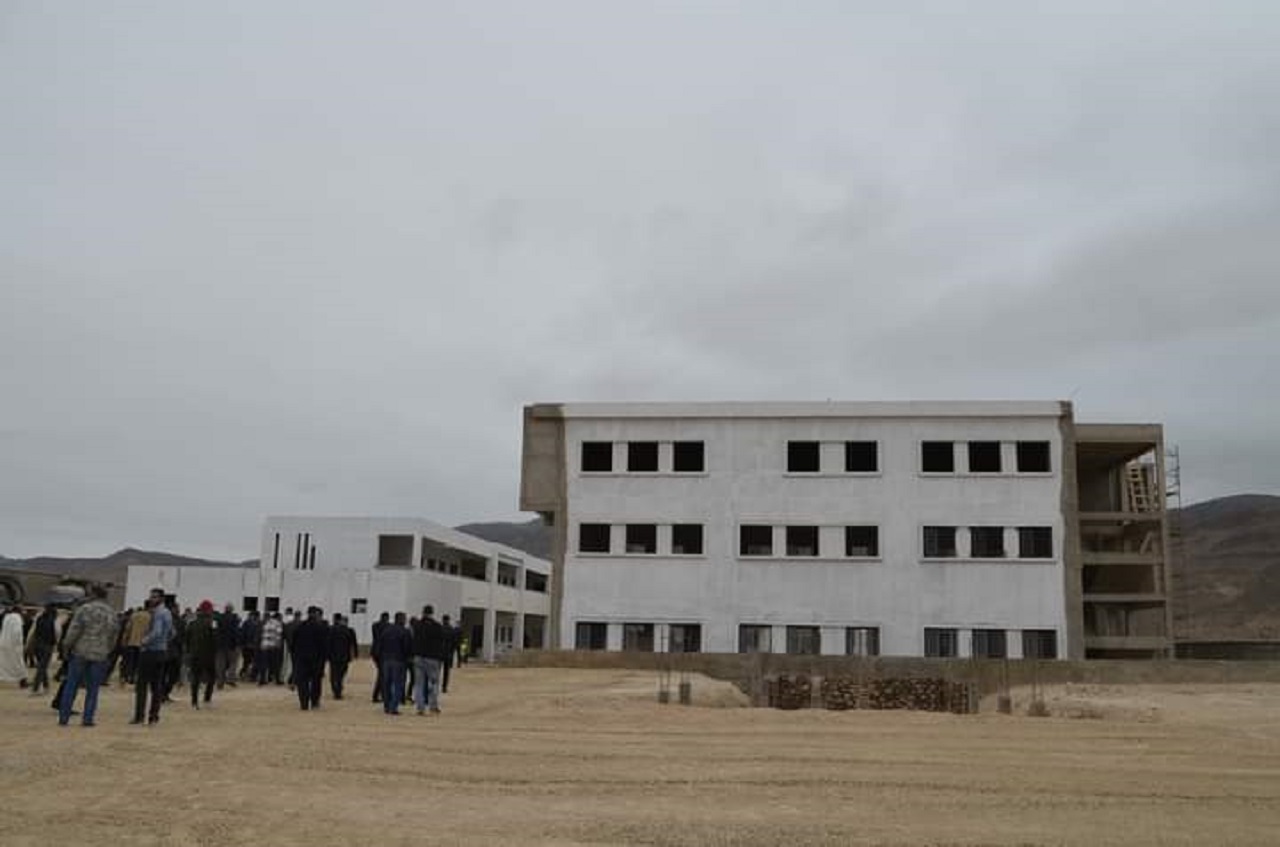 تدشين ووضع الحجر الأساس بمدن وقرى إقليم تاوريرت لعدة مشاريع تنموية واجتماعية تدشين ووضع الحجر الأساس بمدن وقرى إقليم تاوريرت لعدة مشاريع تنموية واجتماعية