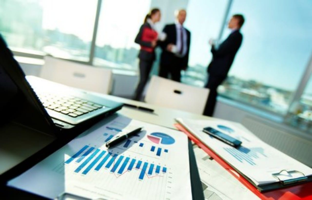 «الباطرونا» تستنكر الإقصاء وسط استمرار نزيف إفلاس مئات المقاولات «الباطرونا» تستنكر الإقصاء وسط استمرار نزيف إفلاس مئات المقاولات