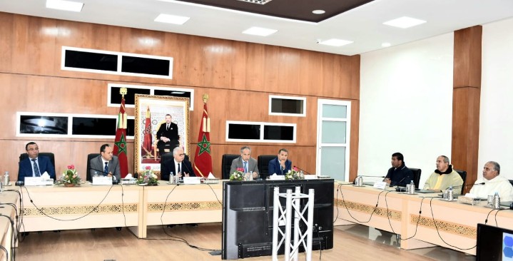 اتفاقية شراكة لتنفيذ مشاريع تأهيل البنية التحتية الطرقية بجهة مراكش آسفي بكلفة 3 ملايير درهم اتفاقية شراكة لتنفيذ مشاريع تأهيل البنية التحتية الطرقية بجهة مراكش آسفي بكلفة 3 ملايير درهم