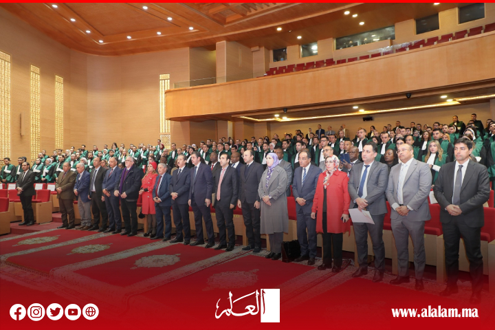 قضاة الفوج 45 يؤدون اليمين القانونية بعد الموافقة الملكية السامية على تعيينهم في السلك القضائي قضاة الفوج 45 يؤدون اليمين القانونية بعد الموافقة الملكية السامية على تعيينهم في السلك القضائي