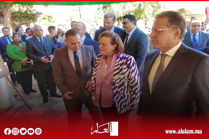 "حيار" تعطي انطلاقة مجموعة من المراكز والبرامج الاجتماعية بإقليم الفقيه بن صالح وتوقع اتفاقية لإنشاء جسر الأسرة "حيار" تعطي انطلاقة مجموعة من المراكز والبرامج الاجتماعية بإقليم الفقيه بن صالح وتوقع اتفاقية لإنشاء جسر الأسرة