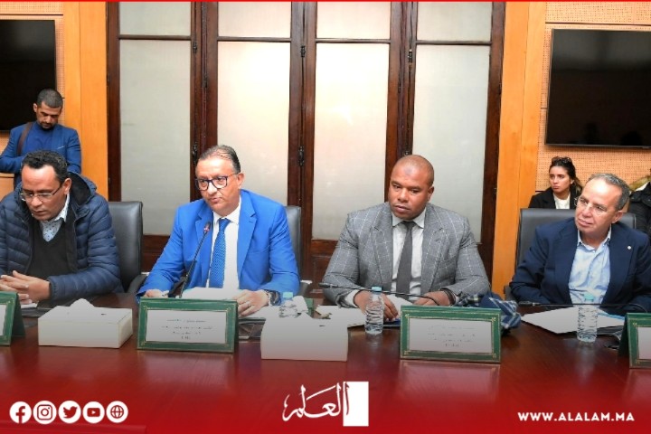النقابات التعليمية تطالب بطي ملف الأساتذة الموقوفين وسحب العقوبات لأنها غير قانونية