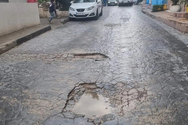 The workplace of the Taxi Professionals Syndicate threatens each day protests because of the state of the worn-out roads