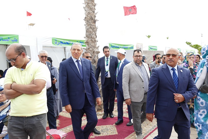 قافلة التعاضدية العامة المكونة من خمس وحدات طبية تصل العيون