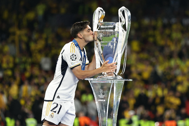 إنجاز تاريخي ينتظر إبراهيم دياز بعد موسمه الاستثنائي رفقة ريال مدريد إنجاز تاريخي ينتظر إبراهيم دياز بعد موسمه الاستثنائي رفقة ريال مدريد