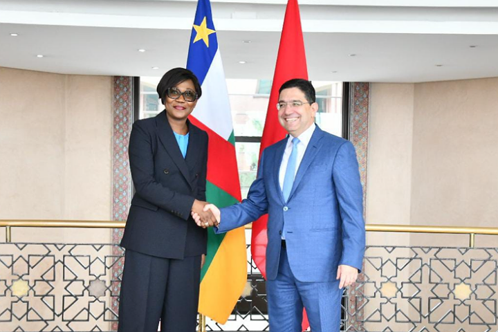 جمهورية إفريقيا الوسطى تعرب عن تشبثها بالوحدة الترابية للمملكة المغربية وتعتبر جمهورية إفريقيا الوسطى تعرب عن تشبثها بالوحدة الترابية للمملكة المغربية وتعتبر