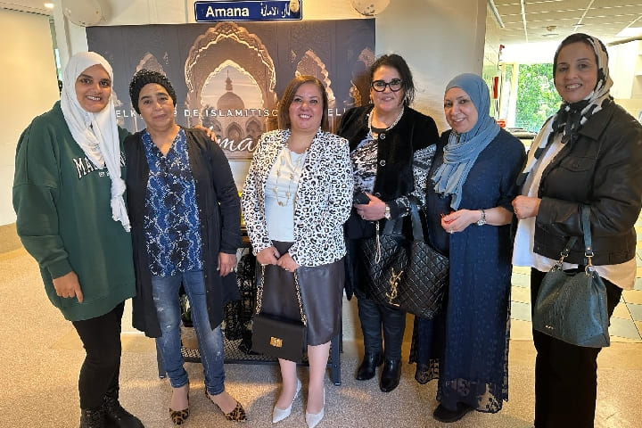 القنصلية المغربية بأوترخت  في ضيافة مسننين مغاربة بدار العجزة القنصلية المغربية بأوترخت  في ضيافة مسننين مغاربة بدار العجزة