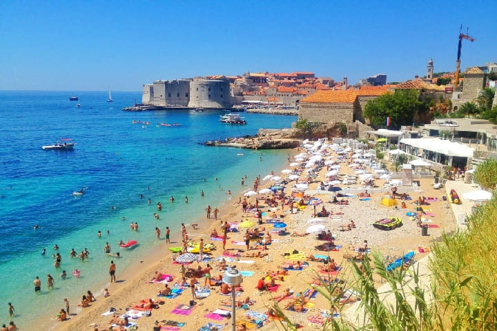 تقرير وزارة الانتقال الطاقي والتنمية المستدامة يكشف عن جودة مياه الاستحمام ورمال الشواطئ المغربية لعام 2023 تقرير وزارة الانتقال الطاقي والتنمية المستدامة يكشف عن جودة مياه الاستحمام ورمال الشواطئ المغربية لعام 2023