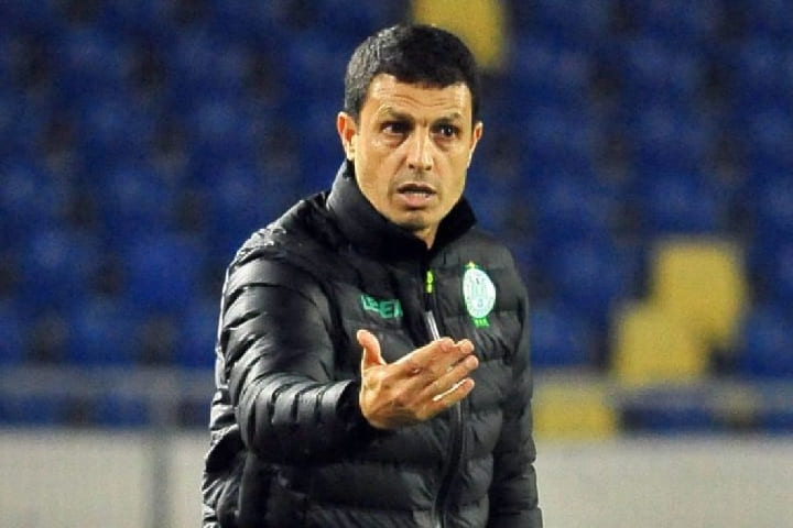 بعد نجاحه الأسطوري.. عموتة يغادر تدريب المنتخب الأردني