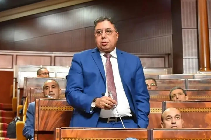النائب البرلماني عبد الرحيم بنبعيدة ينبه إلى تعطل مشاريع مهمة في كلميم وترجيح كفة "الانتقائية" على "الالتقائية"
