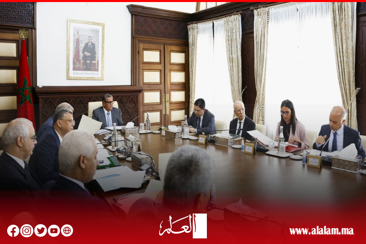 الحكومة تتدارس اليوم مشاريع مراسيم تتعلق بتغيير النظام الأساسي للموظفين