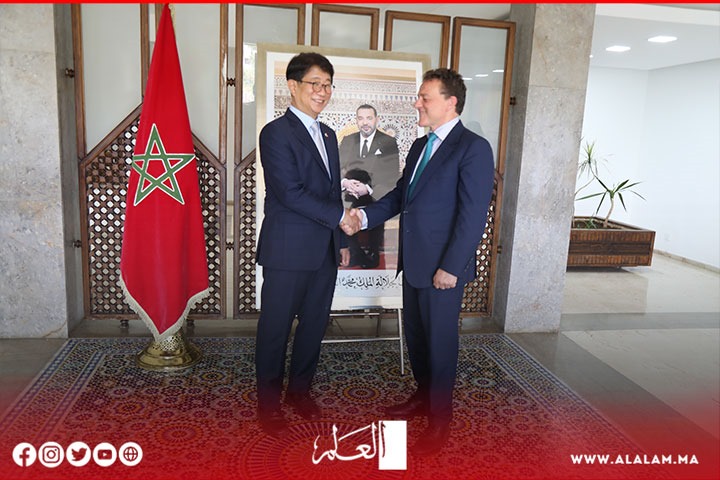 عبد الجليل يجري مباحثات مع وزراء دول آسيا في قطاع النقل واللوجستيك عبد الجليل يجري مباحثات مع وزراء دول آسيا في قطاع النقل واللوجستيك