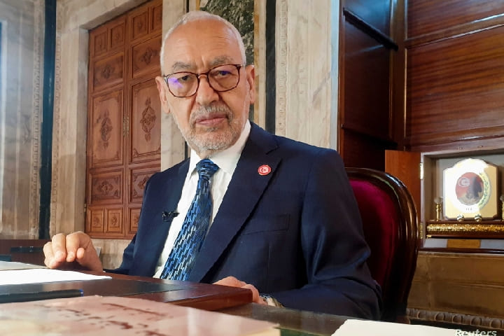 محكمة تونسية تقضي بسجن الغنوشي ورفيق عبد السلام ثلاث سنوات