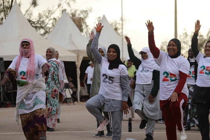 نزلاء السجن المحلي بالرشيدية يستفيدون من أنشطة قافلة الرياضة الجماهيرية بمناسبة عيد العرش المجيد
