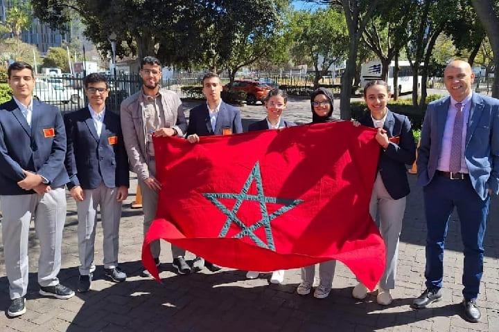 المغرب يتربع على عرش الرياضيات الإفريقية في الأولمبياد المغرب يتربع على عرش الرياضيات الإفريقية في الأولمبياد