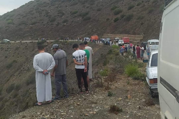 مصرع أربعة أشخاص في حادث انقلاب سيارة بمنطقة أمتار بإقليم شفشاون مصرع أربعة أشخاص في حادث انقلاب سيارة بمنطقة أمتار بإقليم شفشاون