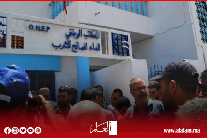 التنسيق النقابي لمستخدمي المكتب الوطني للكهرباء والماء الصالح للشرب قطاع الماء يصعد ويشهر ورقة الاضراب التنسيق النقابي لمستخدمي المكتب الوطني للكهرباء والماء الصالح للشرب قطاع الماء يصعد ويشهر ورقة الاضراب