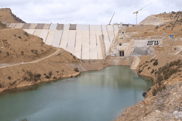 إنجاز سد مداز ضواحي صفرو يصل مراحله النهائية إنجاز سد مداز ضواحي صفرو يصل مراحله النهائية