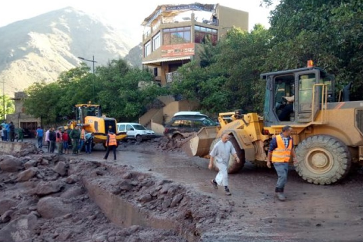 وزارة التجهيز والماء تعيد فتح 52 طريقا من أصل 57 تضرروا بسبب الفيضانات والأمطار الغزيرة وزارة التجهيز والماء تعيد فتح 52 طريقا من أصل 57 تضرروا بسبب الفيضانات والأمطار الغزيرة