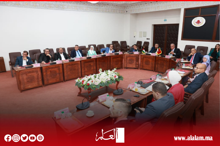 جلسة عمل لوفد المؤتمر الوطني الشعبي للقدس بمقر وكالة بيت مال القدس الشريف بالرباط جلسة عمل لوفد المؤتمر الوطني الشعبي للقدس بمقر وكالة بيت مال القدس الشريف بالرباط