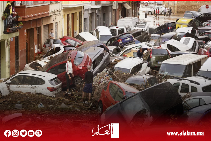 فيضانات إسبانيا.. هذا ما أمر به الملك محمد السادس لمواجهة هذه الكارثة فيضانات إسبانيا.. هذا ما أمر به الملك محمد السادس لمواجهة هذه الكارثة