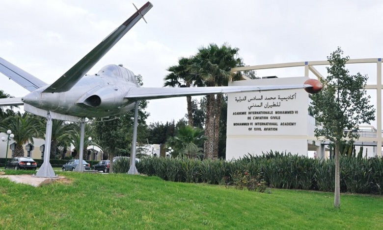 رئيس الحكومة يشيد بالرؤية الملكية الاستباقية والمتبصرة في مجال صناعة الطيران رئيس الحكومة يشيد بالرؤية الملكية الاستباقية والمتبصرة في مجال صناعة الطيران