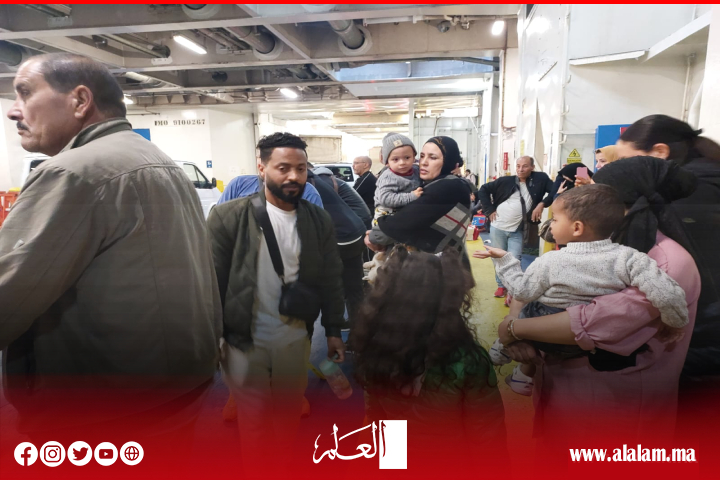 حصري.. ميناء طنجة المتوسط جحيم عبور مغاربة العالم تقيده أغلال الإنتظار حصري.. ميناء طنجة المتوسط جحيم عبور مغاربة العالم تقيده أغلال الإنتظار