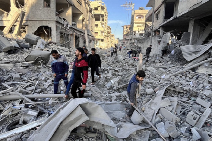 أغلبهم نساء وأطفال.. مجازر إسرائيلية في غزة وبيروت تسقط عشرات الضحايا أغلبهم نساء وأطفال.. مجازر إسرائيلية في غزة وبيروت تسقط عشرات الضحايا