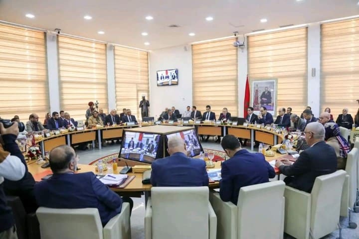 جهة الشرق نحو تعزيز التجارة الخارجية وتنويع الأسواق الدولية جهة الشرق نحو تعزيز التجارة الخارجية وتنويع الأسواق الدولية