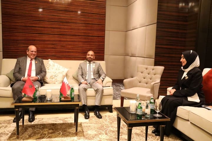 مباحثات مغربية بحرينية لتعزيز التعاون في مجالات التنمية الاجتماعية مباحثات مغربية بحرينية لتعزيز التعاون في مجالات التنمية الاجتماعية