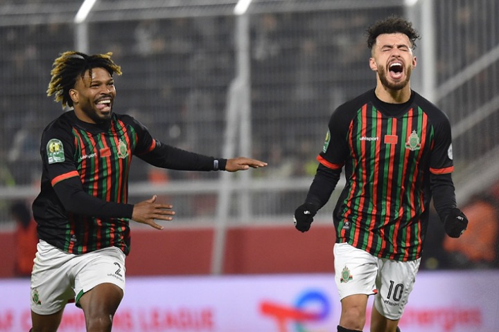 الجيش الملكي ينفرد بالصدارة والرجاء يحيي آماله في دوري الأبطال الجيش الملكي ينفرد بالصدارة والرجاء يحيي آماله في دوري الأبطال