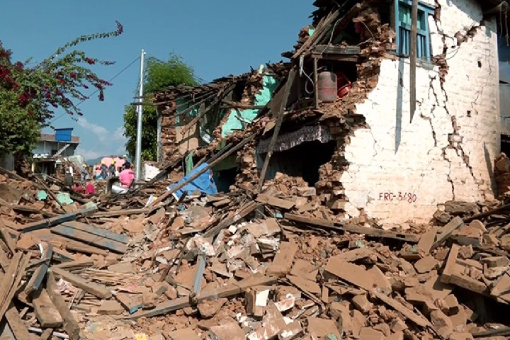 زلزال بقوة 6,8 يتسبب في خسائر بشرية ومادية كبيرة بين الصين ونيبال زلزال بقوة 6,8 يتسبب في خسائر بشرية ومادية كبيرة بين الصين ونيبال