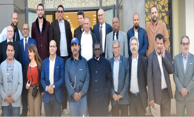 محمد رشيد يشيد بدور جماعة العيون والوفد الإعلامي ينبهر ببنياتها التحتية
