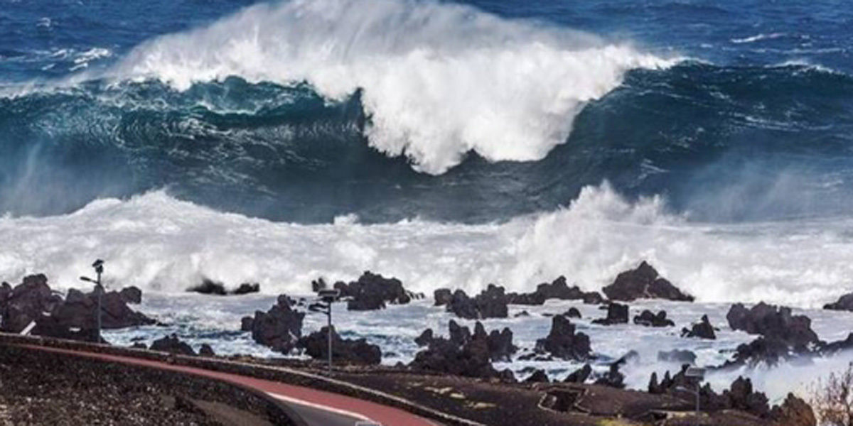 تحذير من أمواج عاتية بالسواحل الأطلسية بداية من الخميس المقبل تحذير من أمواج عاتية بالسواحل الأطلسية بداية من الخميس المقبل