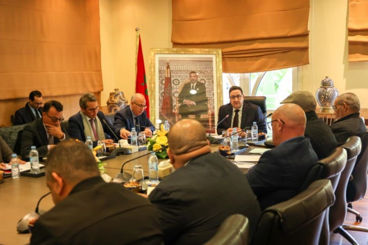 وزارة النقل واللوجيستيك تعزز الحوار المشترك مع مهنيي قطاع النقل الطرقي وزارة النقل واللوجيستيك تعزز الحوار المشترك مع مهنيي قطاع النقل الطرقي