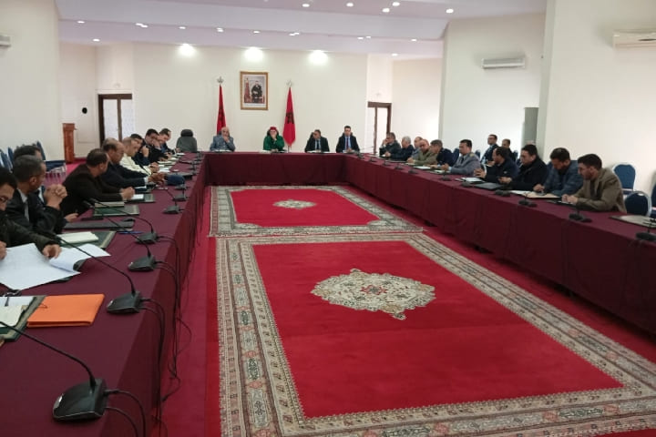 الحسيمة: عامل الإقليم يترأس اجتماعًا عاجلًا لمواجهة التقلبات المناخية الحسيمة: عامل الإقليم يترأس اجتماعًا عاجلًا لمواجهة التقلبات المناخية